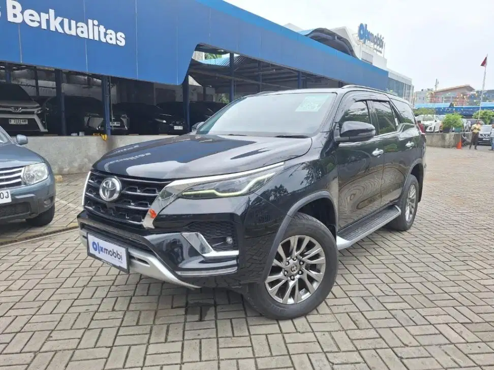 LOW DP Toyota Fortuner 2.4 4x2 VRZ Solar-AT 2021 SJD
