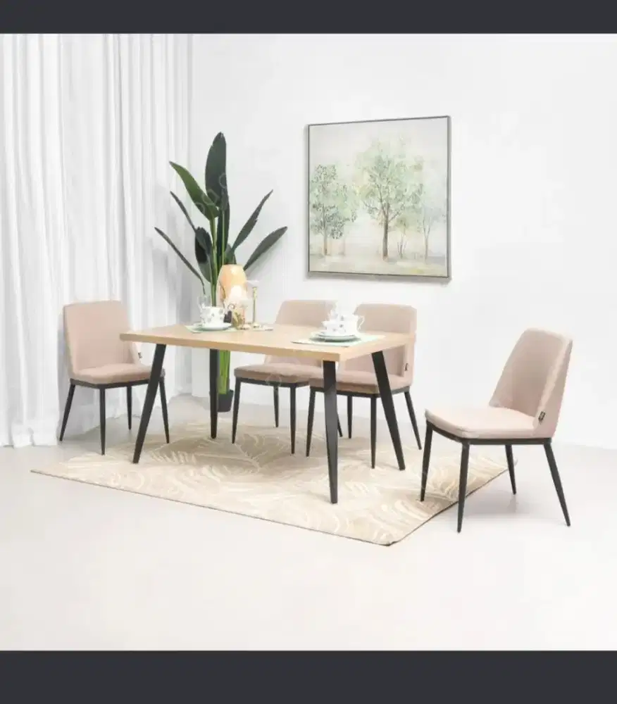 Dining set / meja makan Set 4 kursi