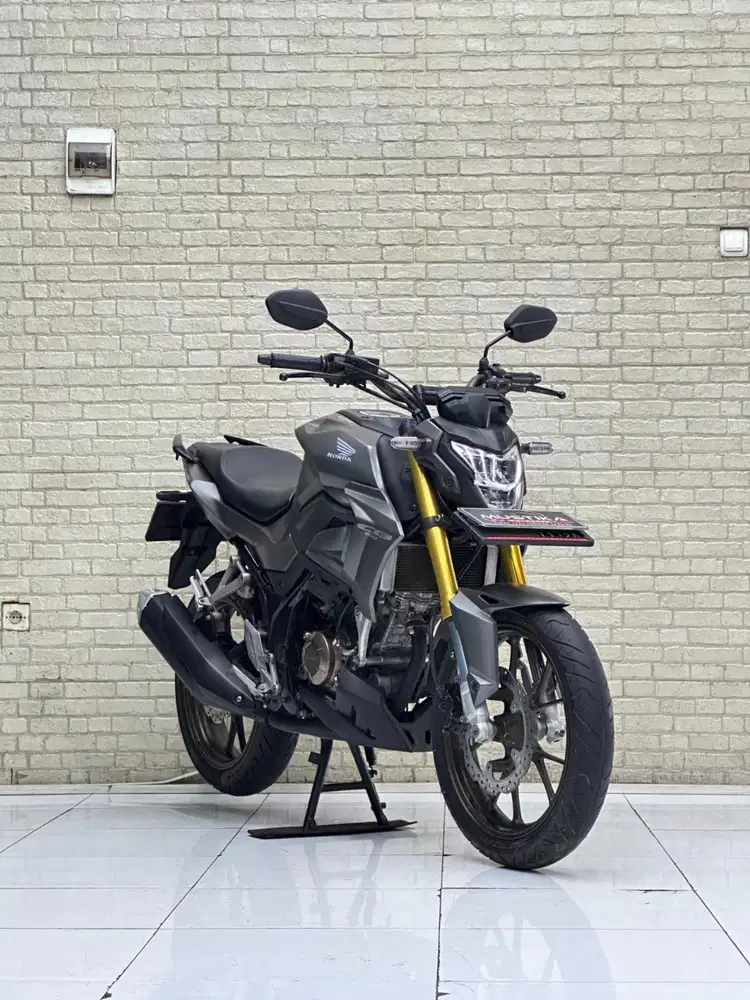 PROMO MURAH‼️ Honda CB 150R SE Facelift 2021 Matte Grey - dava mustika