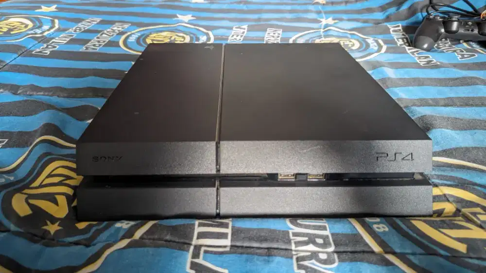 Konsol Sony PlayStation 4 (PS4) FAT (500GB / Region USA)