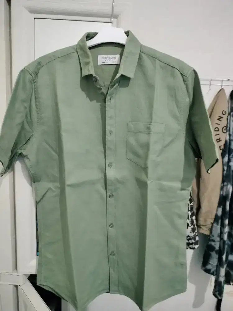 kemeja pria manzone ukuran M