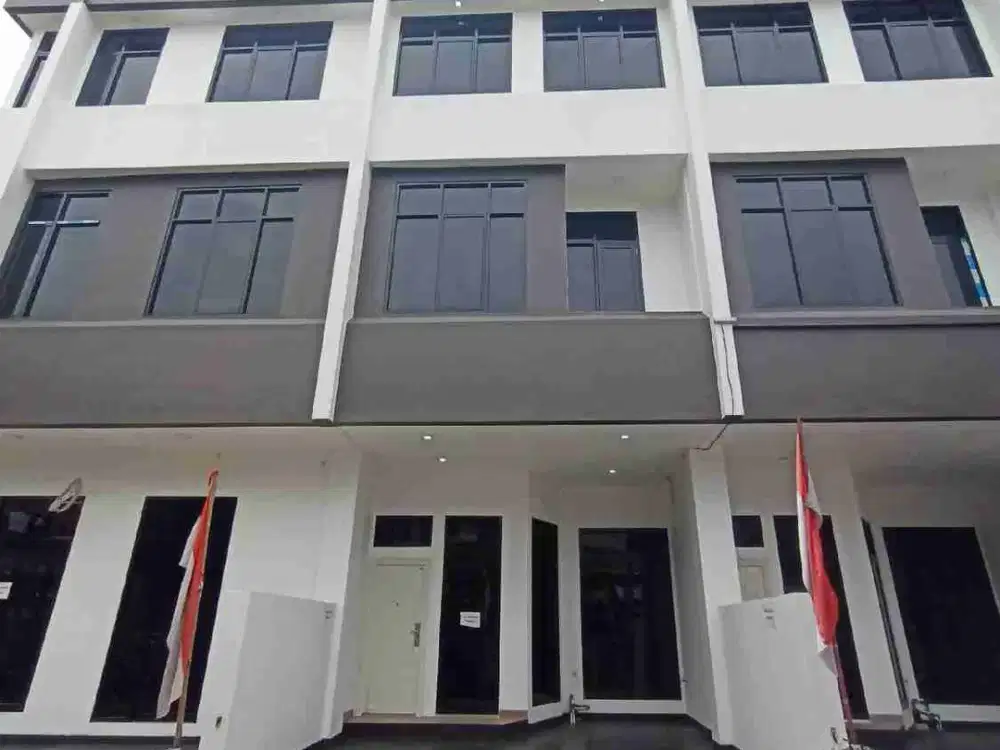 Ruko Siap Huni 3 Lantai Semi Furnish