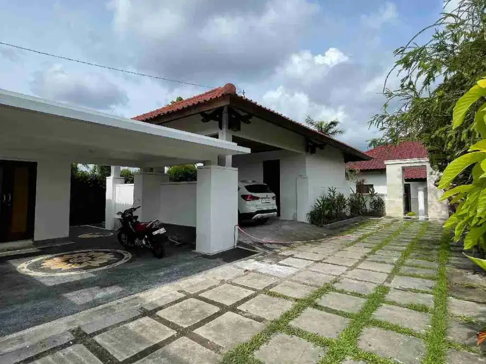 Vila Cantik Murah furnished dan luas lokasi dekat pantai Gianyar