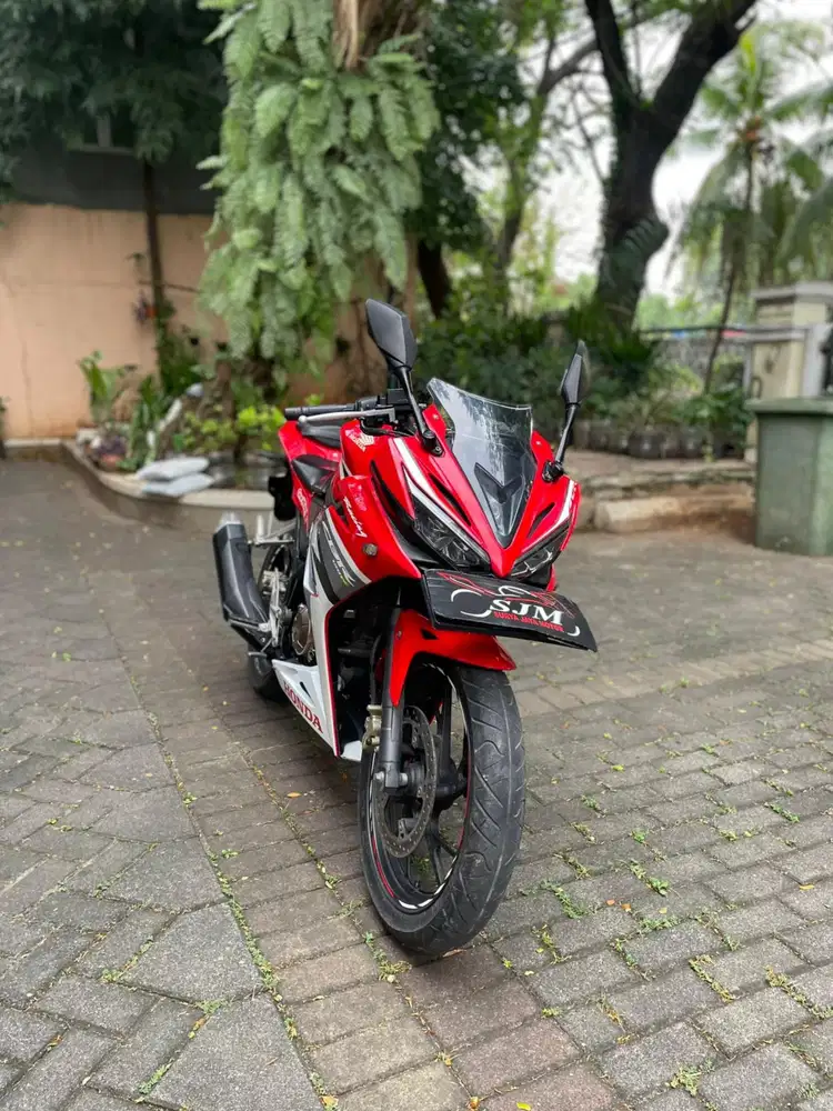 HONDA CBR 150 R 2018 JUAL CEPAT