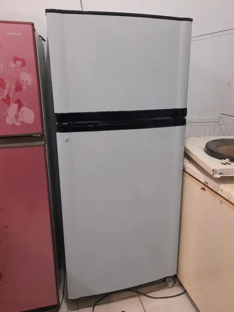 Kulkas JUMBO Merek LG