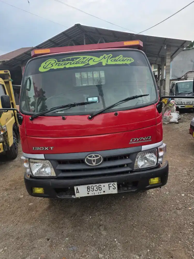 Toyota dhyna rhino 130 XT long thn 2012