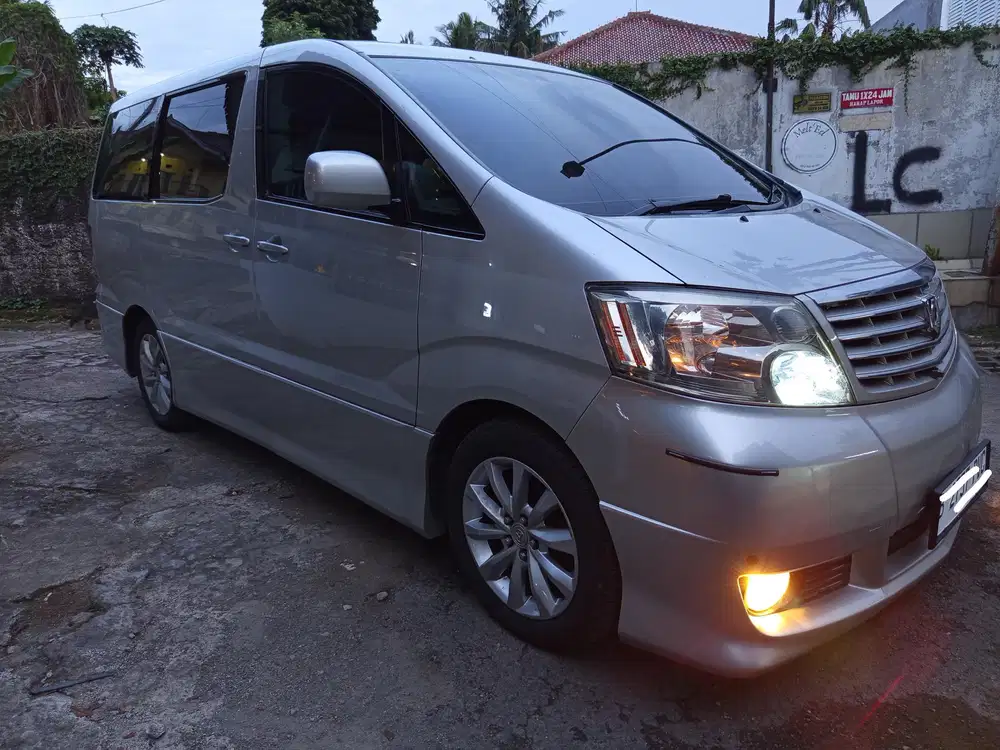 Toyota Alphard 2004 Bensin