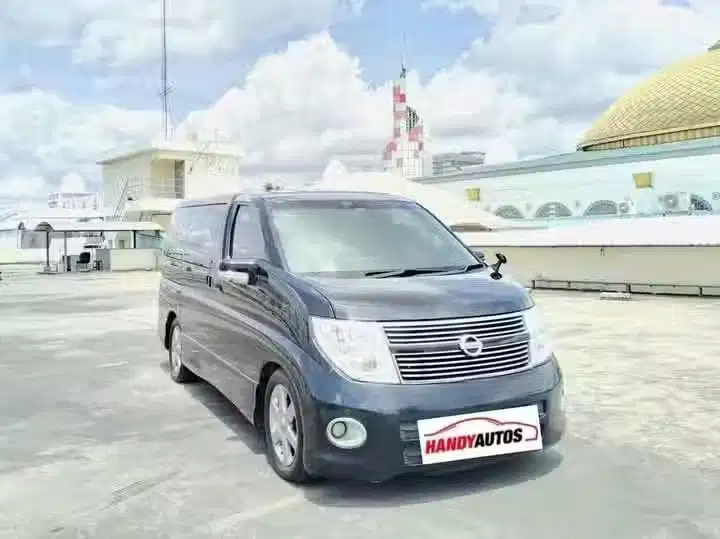 Nissan Elgrand 2.5 HWS Tahun 2009 Automatic Hitam Metalik