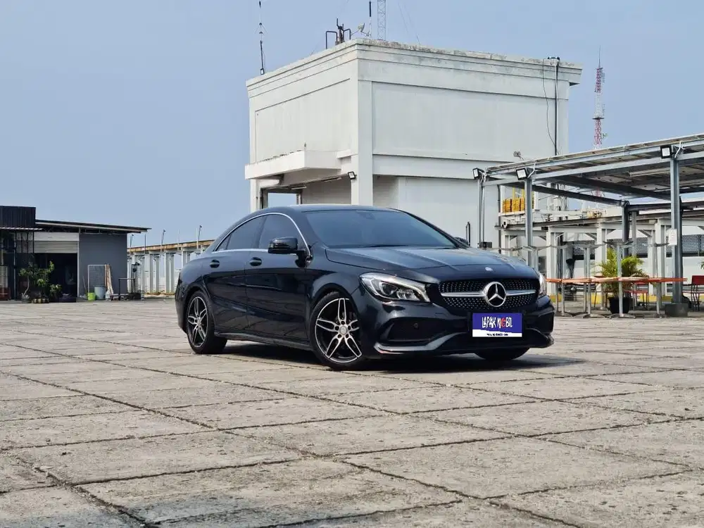 Mercedes Benz CLA200 Mercy CLA 200 AMG Sport 1.6 AT 2016 Hitam KM 40RB