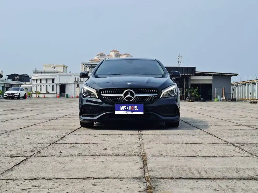 Mercedes Benz CLA200 Mercy CLA 200 AMG Sport 1.6 AT 2016 Hitam KM 40RB