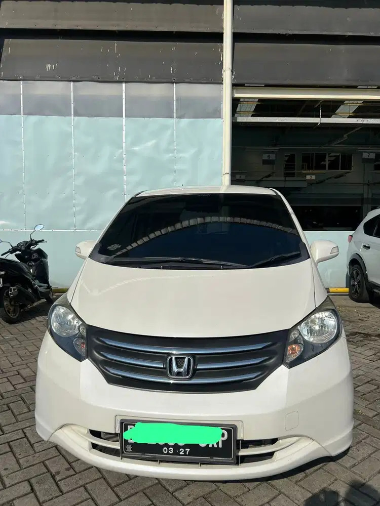 Honda Freed 2012 Bensin