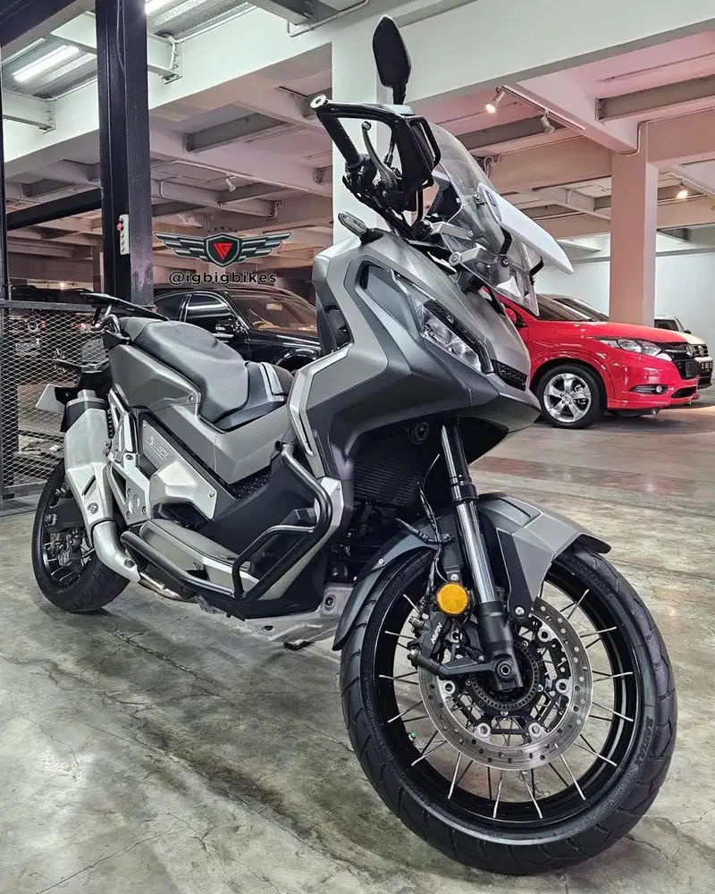 Honda X-ADV 750 Abu-Abu 2019