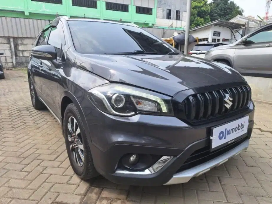 DP RENDAH Suzuki SX4 1.5 S-Cross Bensin-AT 2022 KIKS
