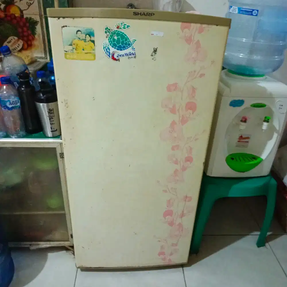 Di jual kulkas sharp