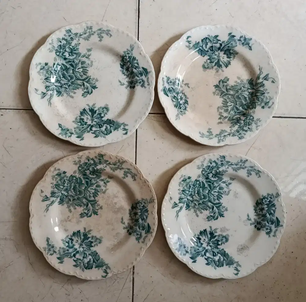 Piring Antik Jhonson Bros