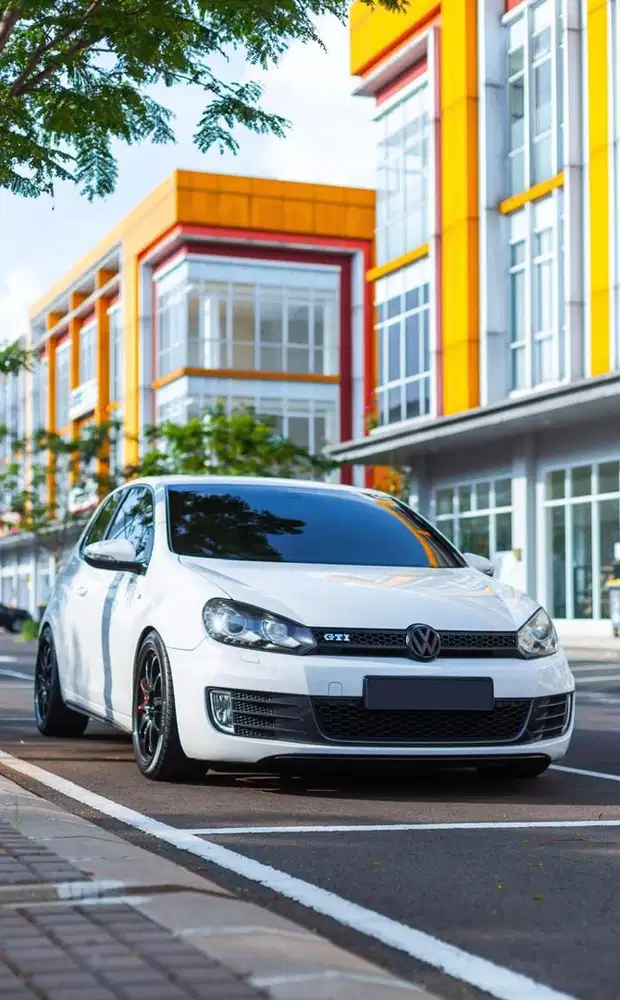 Volkswagen Golf 2012 Bensin