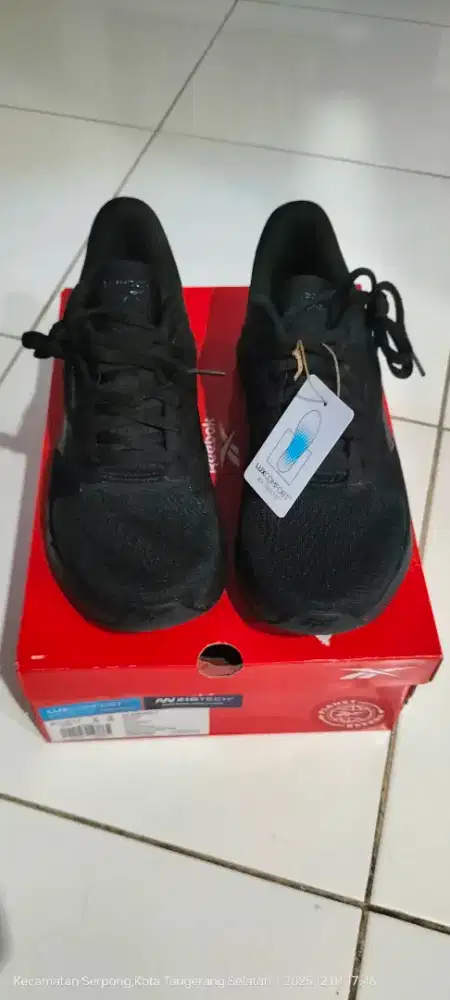 Sepatu Reebok Zig Dynamica 5 Men Running Shoes - Black Size 39 (EUR)