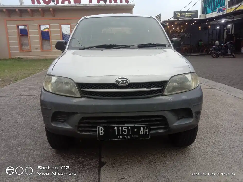Jual Daihatsu Taruna FL manual silver