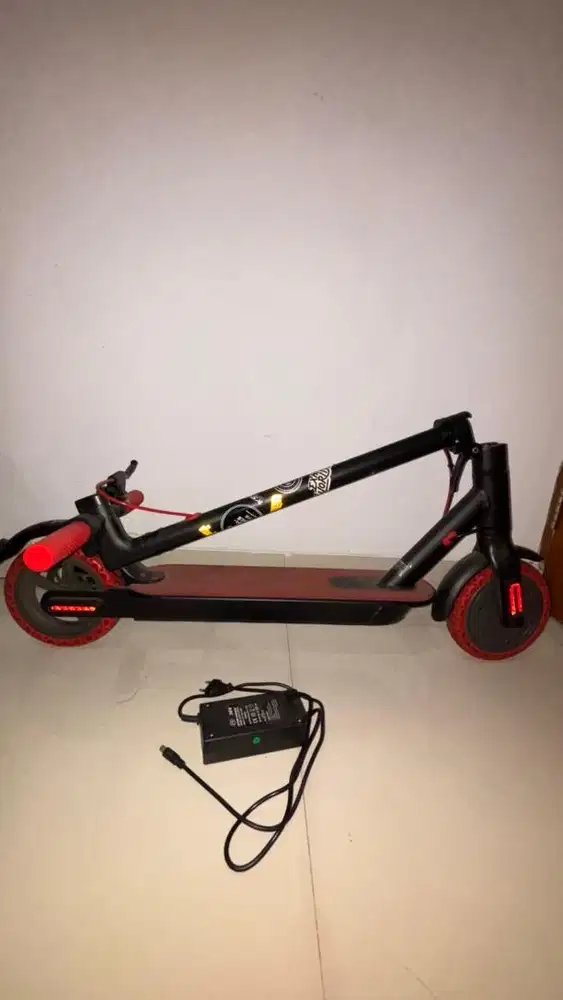 Scooter Listrik