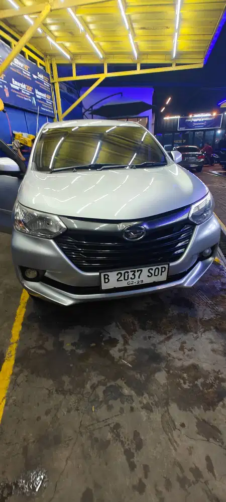 Daihatsu xenia X At silver