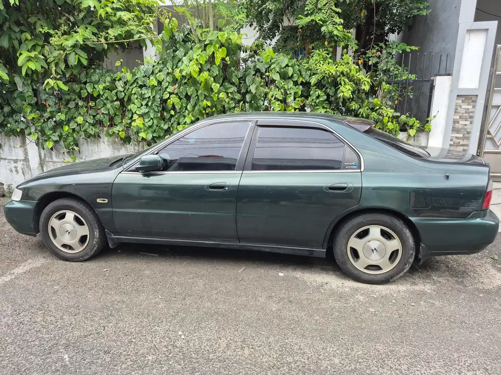 Honda Accord 1997 Bensin