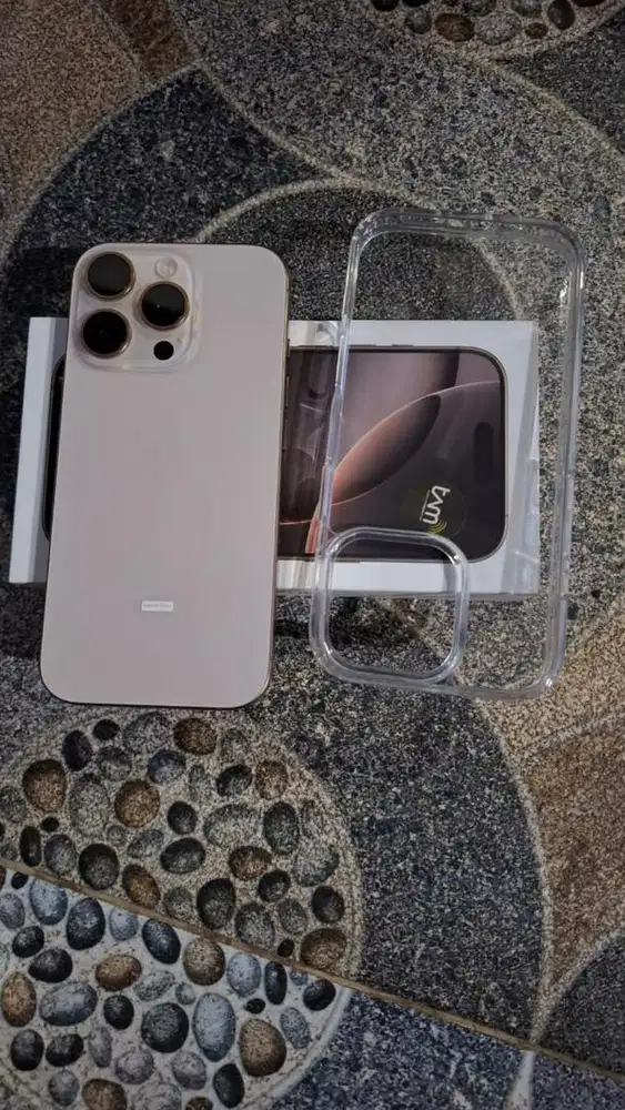 hp iphone 16 pro baru buka segel ,dijual rugi