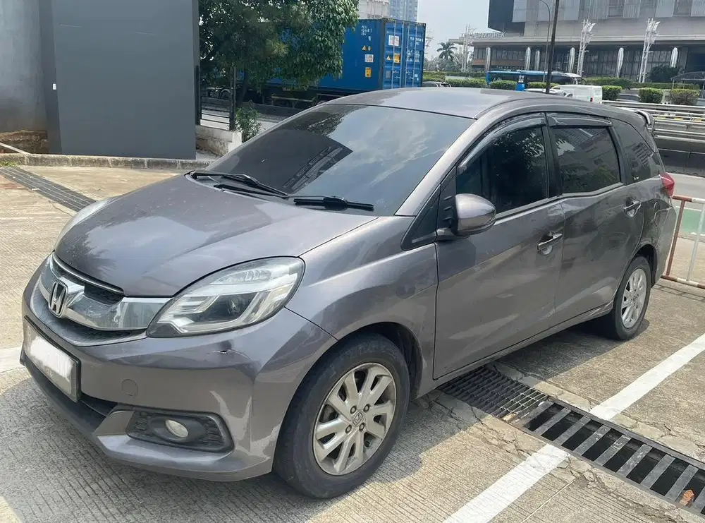 Di Jual cash Mobilio 2016 tipe E CVT (Matic)