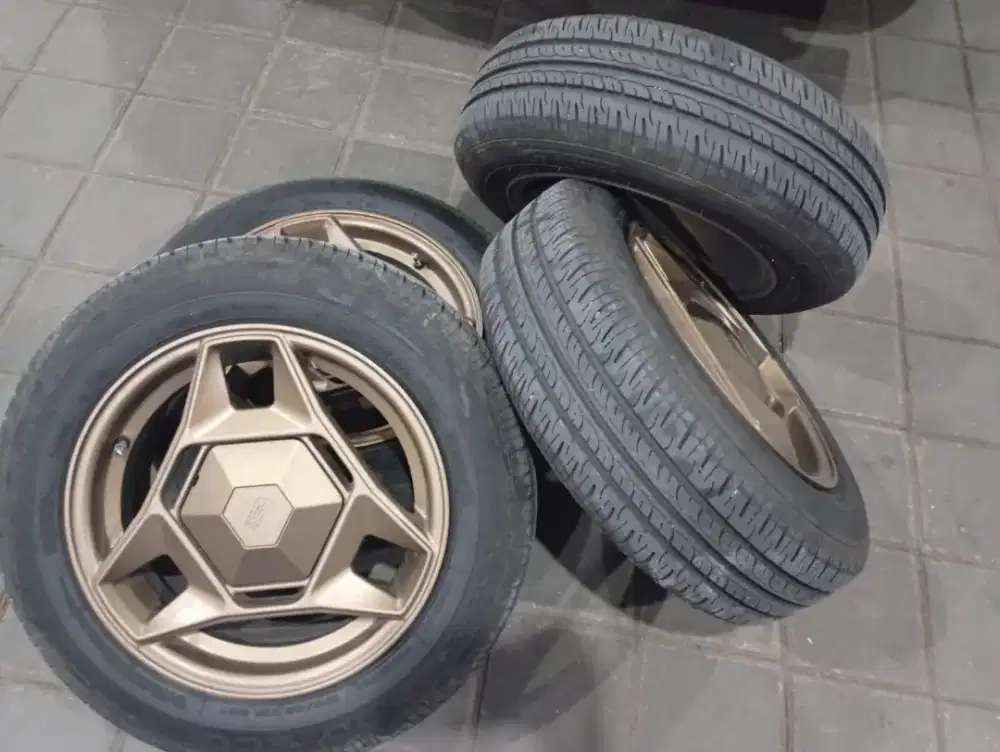 Velg HSR R14,Avanza,Xenia,Livina,evalia,freed,jazz,Vios,Yaris,swift