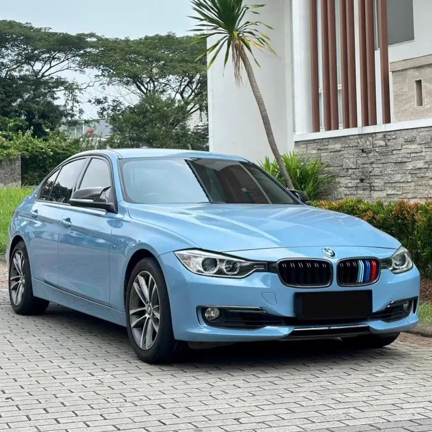 (CASH) BMW 320i F30 2015