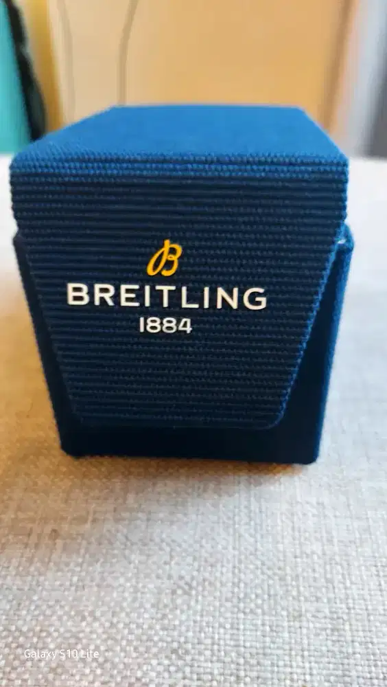 Jam brietling endurance pro 38