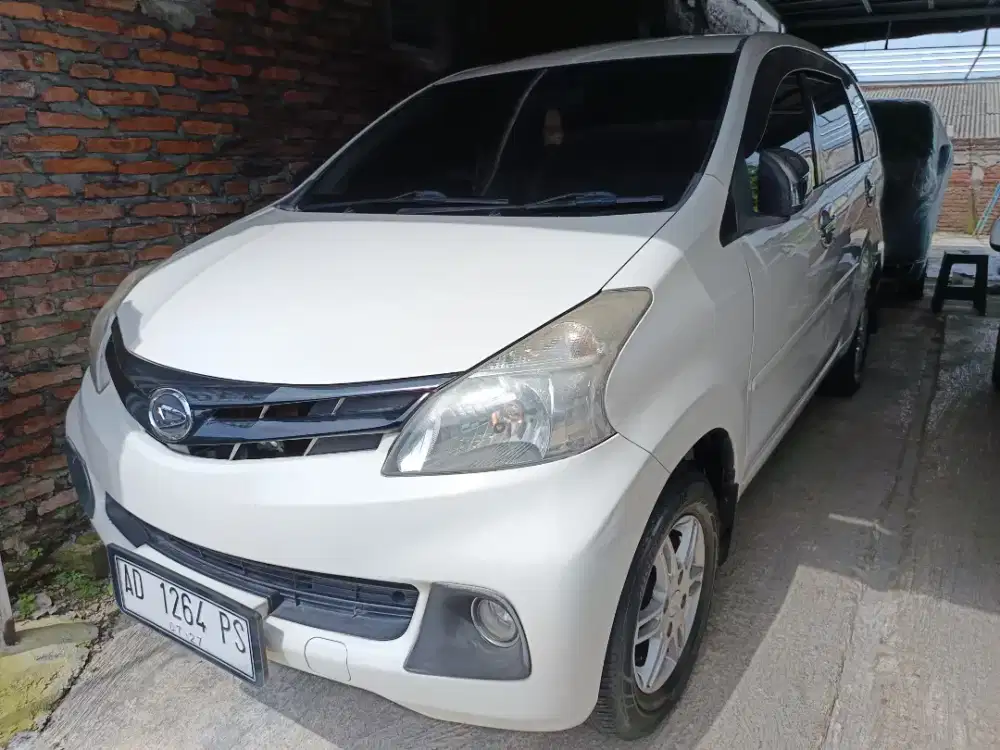 Xenia R Deluxe 1.3 AT/Matic