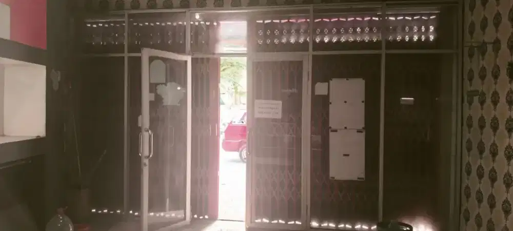 Pintu aluminium kaca