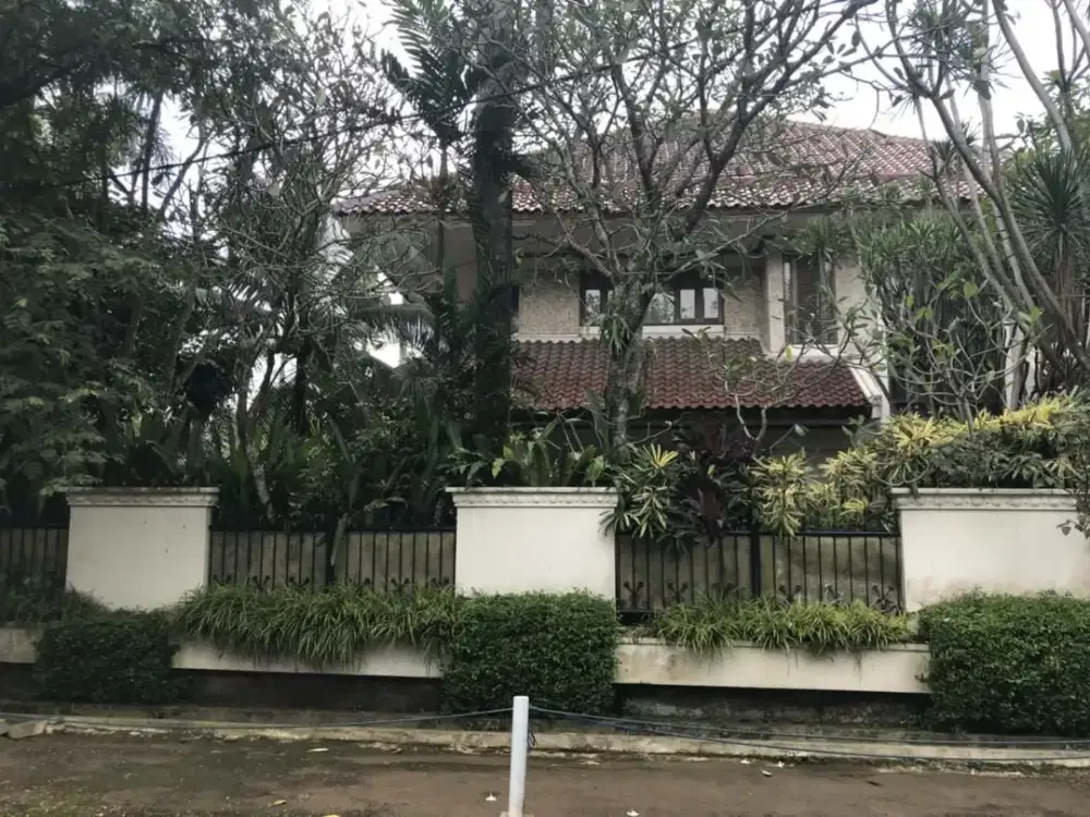 Rumah Hoek Bagus Jl Intan RSPP, Cilandak Jakarta Selatan, Lingkungan Bagus, Bebas Banjir, Keamanan Terjamin, Lokasi Strategis, Akses Jalan Mudah (RN)