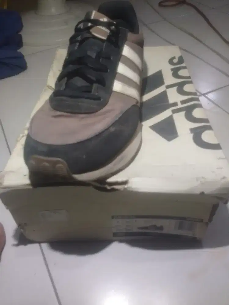 Sepatu Adidas Run 60s