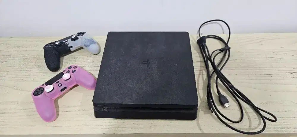 DIJUAL PS4 SLIM 1TB - PAKET SUPER LENGKAP GAME FISIK