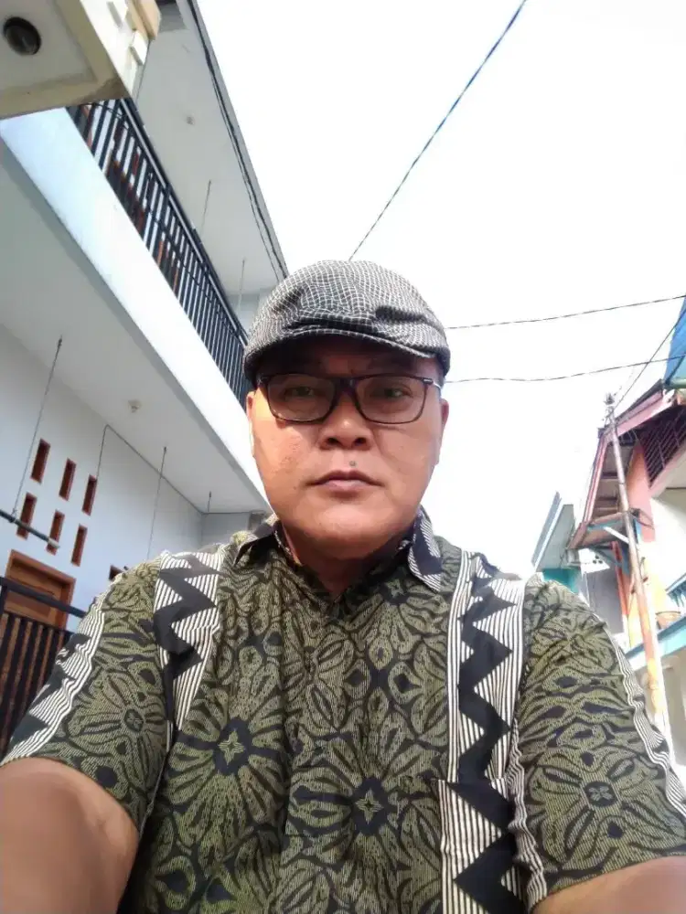 Cari pekerjaan apa saja yg tanpa ijazah dn tanpa batas usia