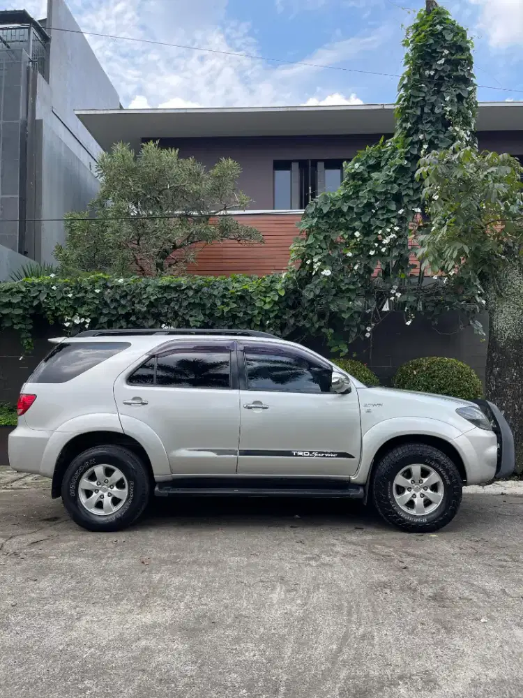 FORTUNER 2.7 G BENSIN 2005 (D) ISTW!