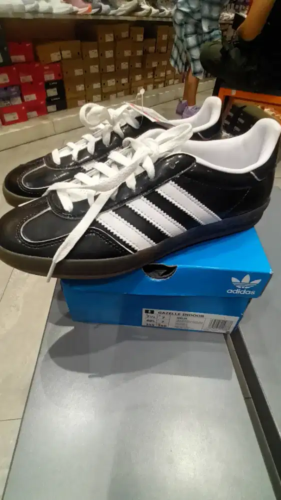 Adidas Gazelle indoor sz 40 2/3