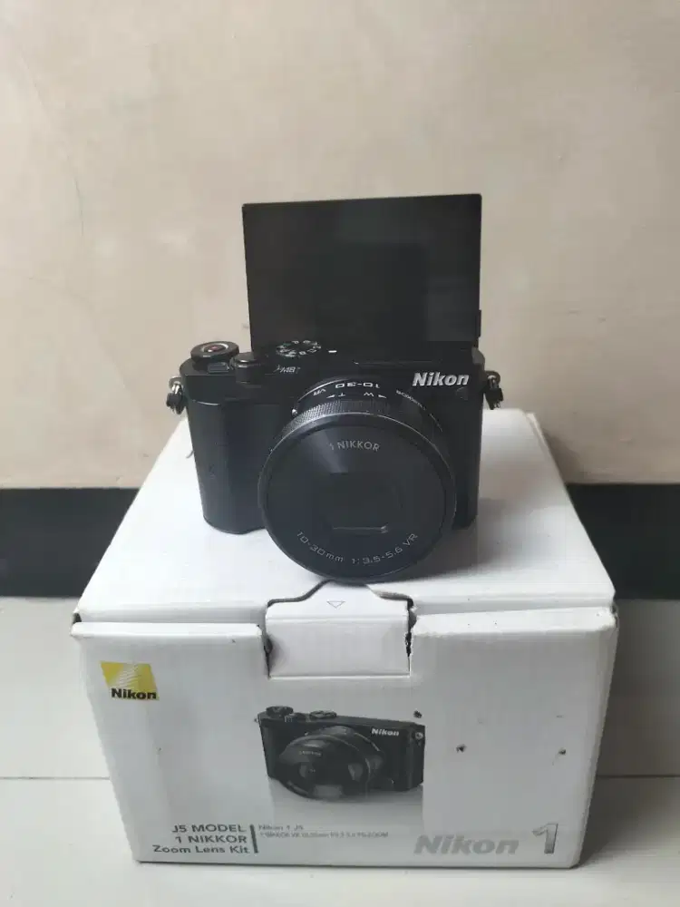Mirrolles Nikon J5 Fullshet Box Lengkap Mulus