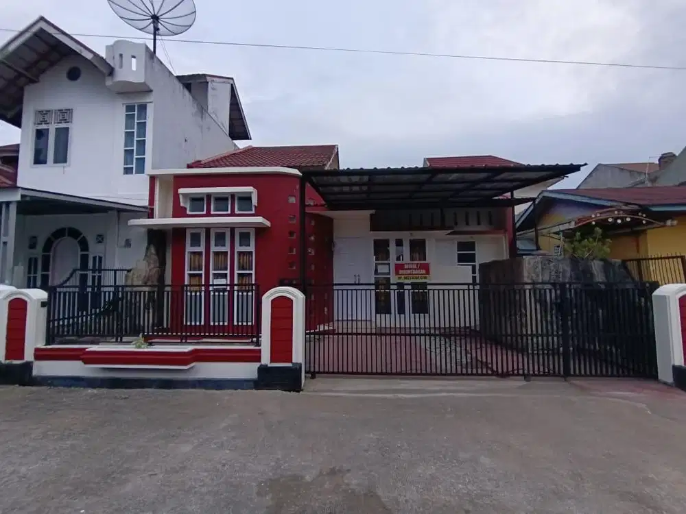 RUMAH SIAP HUNI di Pusat Kota Solok – LT 150m², LB 129m², Bebas Banjir