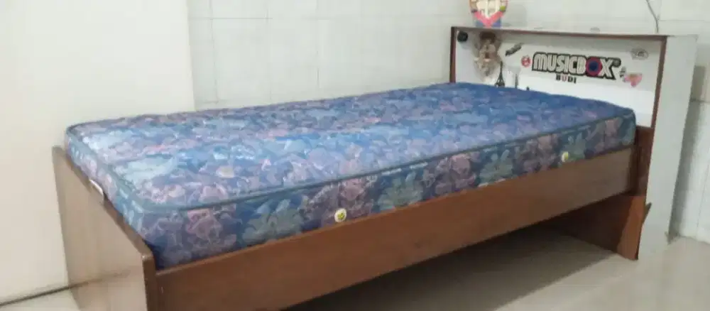 Dijual spring bed 100 x 200