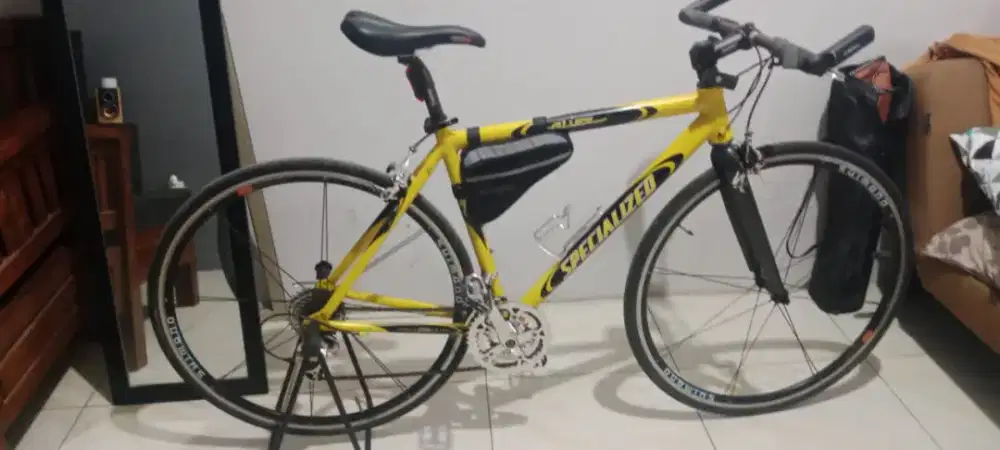 Sepeda hybrid terawat