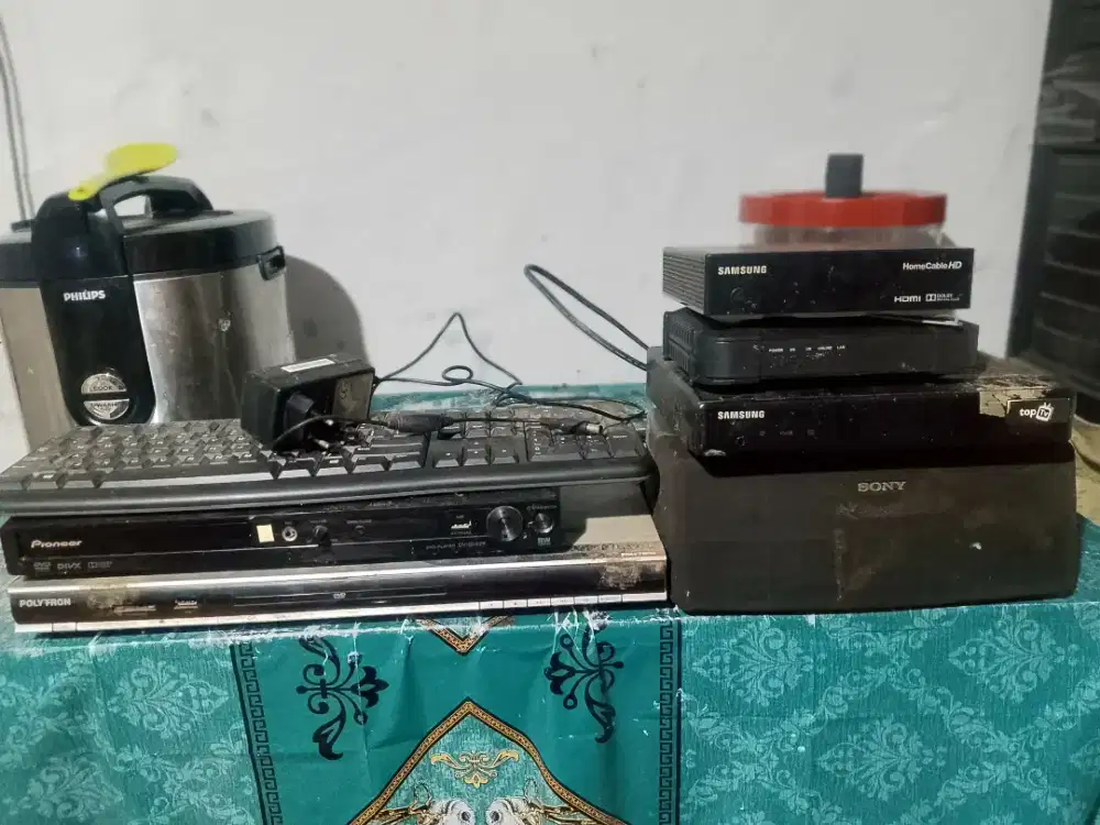 Di jual. Barang elektronik