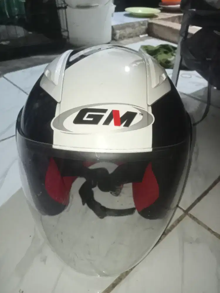 Helm GM ukuran M