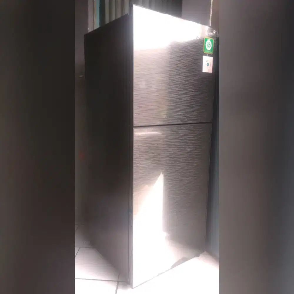 Kulkas 2 Pintu Sharp Normal Dingin Beku Terawat Barang Joss Istimewa