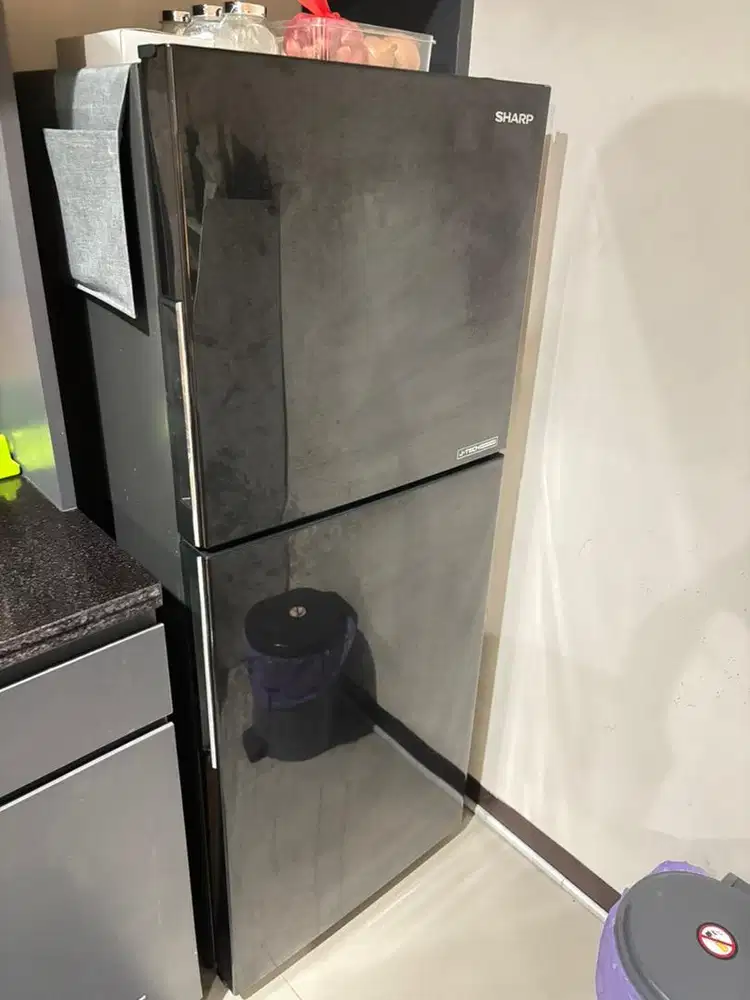 DIJUAL CEPAT Kulkas 2 Pintu Merk Sharp