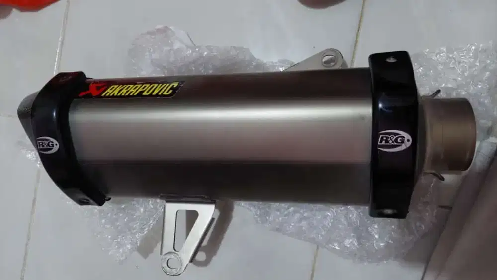 Knalpot Akrapovic Slip On Original Slovenia For Yamaha XMAX 250 / 300