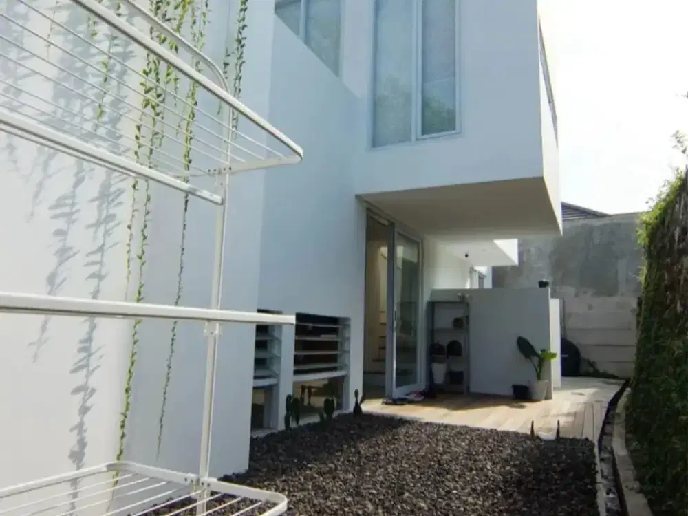 Rumah Semi Villa Area Tabanan