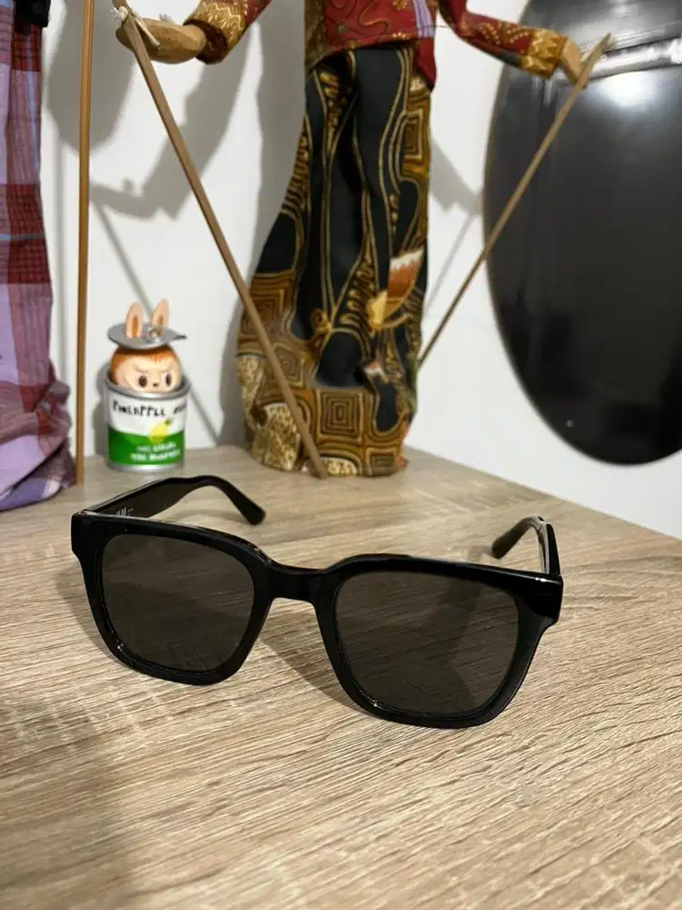 Kacamata Hitam / Sunglasses H&M Man / Woman