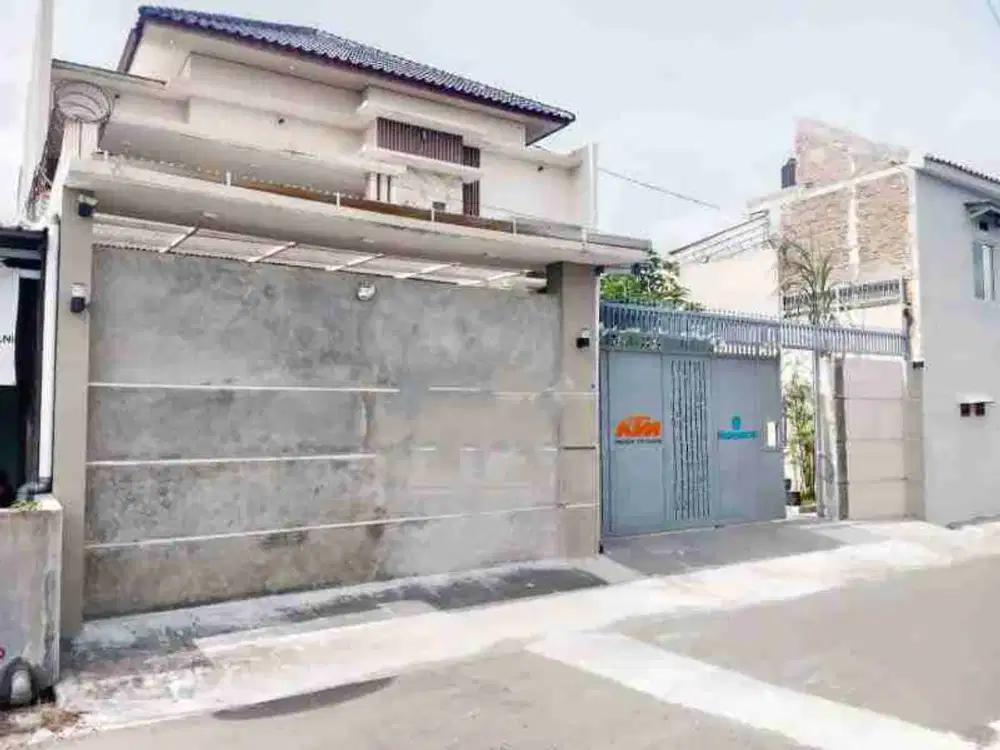 Rumah Mewah Dekat Pusat Bisnis Solo